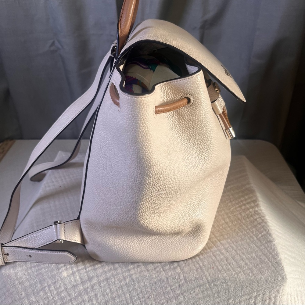 Kate Spade New York Medium Pebbled Leather Backpack Flap Cinch Gold Hardware - Picture 7 of 16